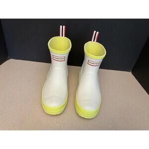 New! Womens Hunter Play Short Rain Boots. Size 5. Awesome Boots!